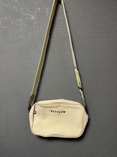 BAYFLOWショルダーバッグ