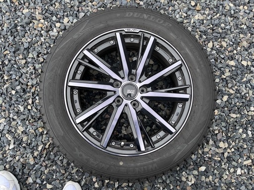 225/55R18 スタッドレス