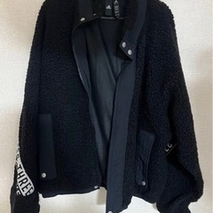 アディダス服の画像
