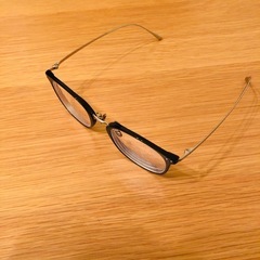 JINS メガネの画像