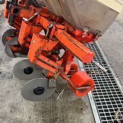 【福岡県みやま市】 サン機工 さばける号ライト LO-400 トラクター用施肥播種機 4条 【管理番号　農機具021】の画像
