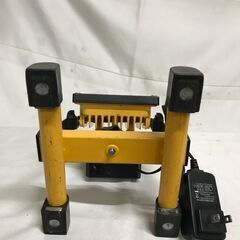 【北見市発】ネクセル 充電式LED投光器 黄色 アウトドア キャンプ 作業灯 DIY (D6189w)の画像