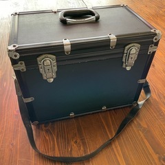 ジュラルミンケース