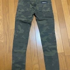 新品未使用　ZARA 迷彩柄スキニーパンツ　size 38の画像