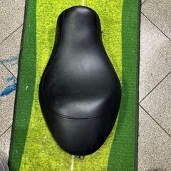 XL883純正シート