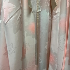 未使用　薄いピンクの長襦袢 葉模様の画像