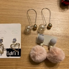 Ear ringsの画像
