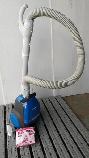 ★2015年製パナソニック紙パック掃除機★