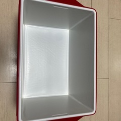 値下げしました！コールマン クーラーボックス　パーティースタッカー33QT レッドの画像