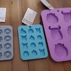 シリコーン チョコレートモールドとプチケーキ型 モンスターズインクとドーナツの画像