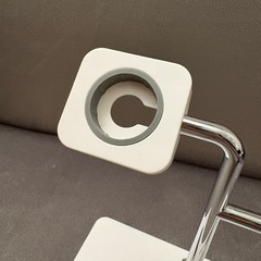 Apple Watch/Air pods/iPhone 充電スタンドの画像