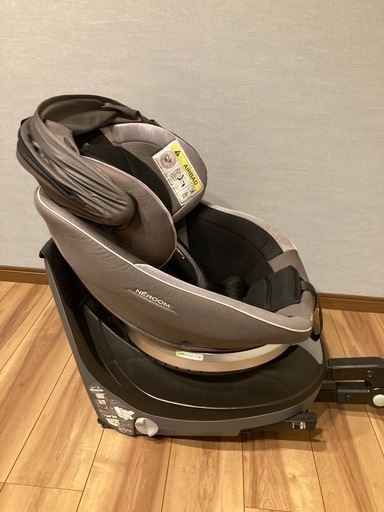 チャイルドシート　コンビISOFIX ネルーム