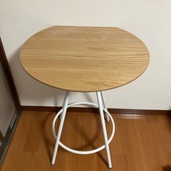 北欧風　カフェテーブル