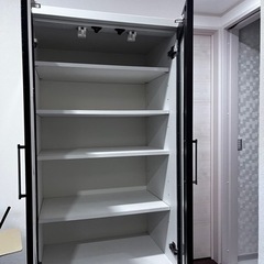 食器棚の画像