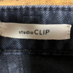 【未使用】studio CLIP ストレートジーンズ SOMETHING 1000円の画像