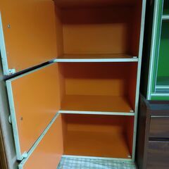 【無料】扉付きカラーボックス◆白×オレンジ◆コンパクトで収納力◎！の画像