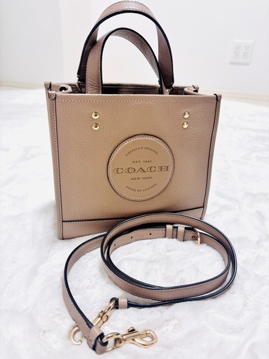 COACH ハンドバッグ ベージュ　ショルダーバッグ　コーチ　レディース