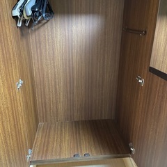 タンス　ワードローブ 木製 両開き 下段引出付き の画像