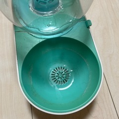 ペット 給水器の画像