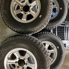 スタッドレスタイヤ ホイール付き 
BLIZZAK 265/70R16