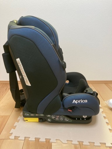 Aprica チャイルドシート　ジュニアシート　formfit