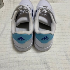 adidas22.5の画像