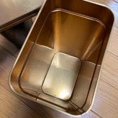 タンブラー、IKEAコーヒー豆缶の画像