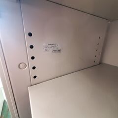 K 上段 引違キャビネット ３枚扉（F5455Y Z13） カギ付き オカムラ/okamura【中古】の画像