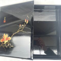 【最終値下げ】美品 塗り物 蓋つきお箱 お正月用の画像