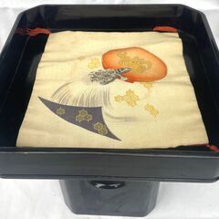 【最終値下げ】美品 塗り物 置台 お正月用の画像