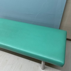 施術ベットの画像