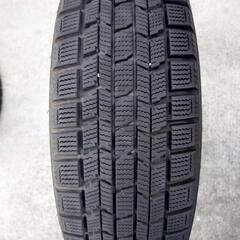 スタッドレスタイヤ15インチの画像