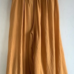 【used】ロングワイドパンツ　黄色　山吹色　綿　ゆったり　エレガント　ポケット付き　身長158cm〜の画像