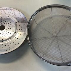 中古　ステンレス　大鍋　ＩＨ使えます　取っ手難あり　ジャンク品　無料　ザルと蒸し器付きの画像