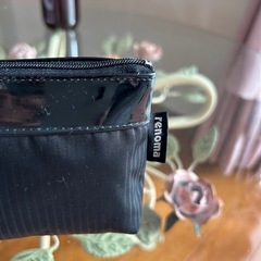 renomaストライプ ポーチ 黒　内側布張り 10×15×マチ5センチの画像