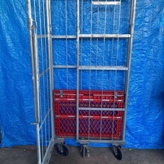 カゴ台車　 残３台　
※1台6000円です。天板は別売りです。　79✖️59.5✖️169　　の画像