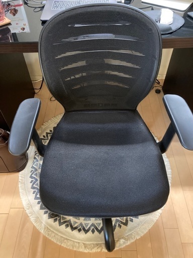 ニトリ　オフィスチェア　ヒューゴ