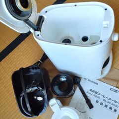 美品 ほぼ未使用 アイリスオーヤマ ドリップ式 コーヒーメーカー 全自動 メッシュフィルターの画像