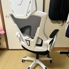 オフィス椅子の画像