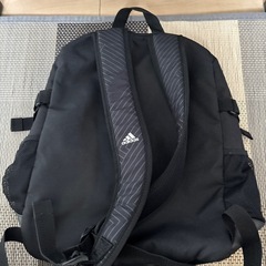 adidas リュックの画像