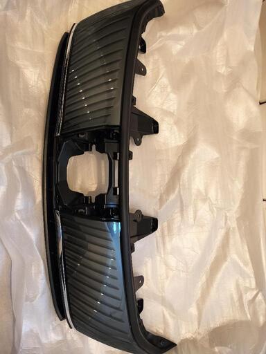 60系 ハリアー 後期 純正 フロントグリル フロントカメラ付車