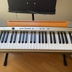 電子ピアノ　カシオ