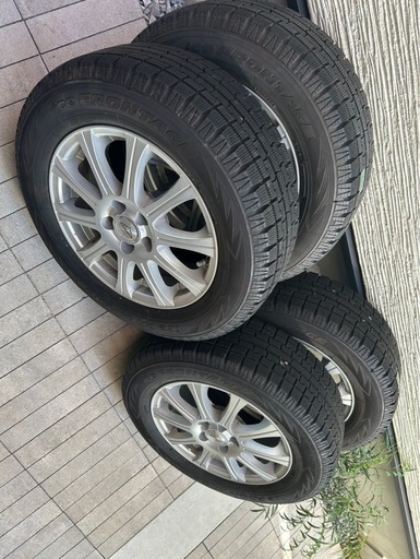 プリウスDAA-ZVW30　スタッドレスタイヤ