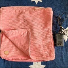 マッサージクッション専用カバーと電源コード、箱、説明書