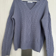 メランクルージュ　ブルーセーター