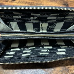 ヴィヴィアンウエストウッド 長財布の画像