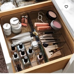 IKEA 引き出し収納　メイク道具などの画像