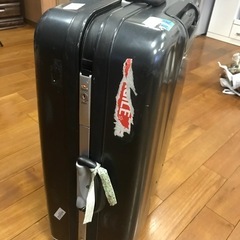 スーツケースの画像
