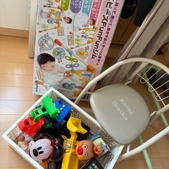 子供服　おもちゃ　