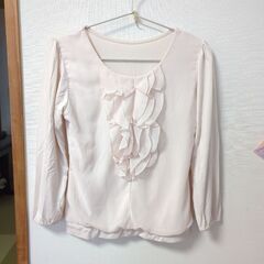ORIHICA 薄いピンク フリル長袖ブラウス【ビジネス・OL】